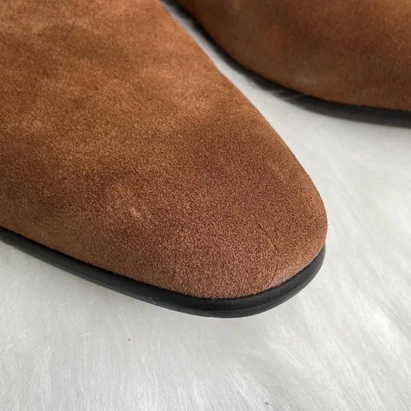 BP | MS Easton Water Resistant Suede Chelsea Boot - Picture 4 of 17